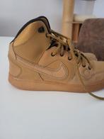 Nike Force High Top Sneakers, Ophalen, Bruin, Nike, Sneakers of Gympen