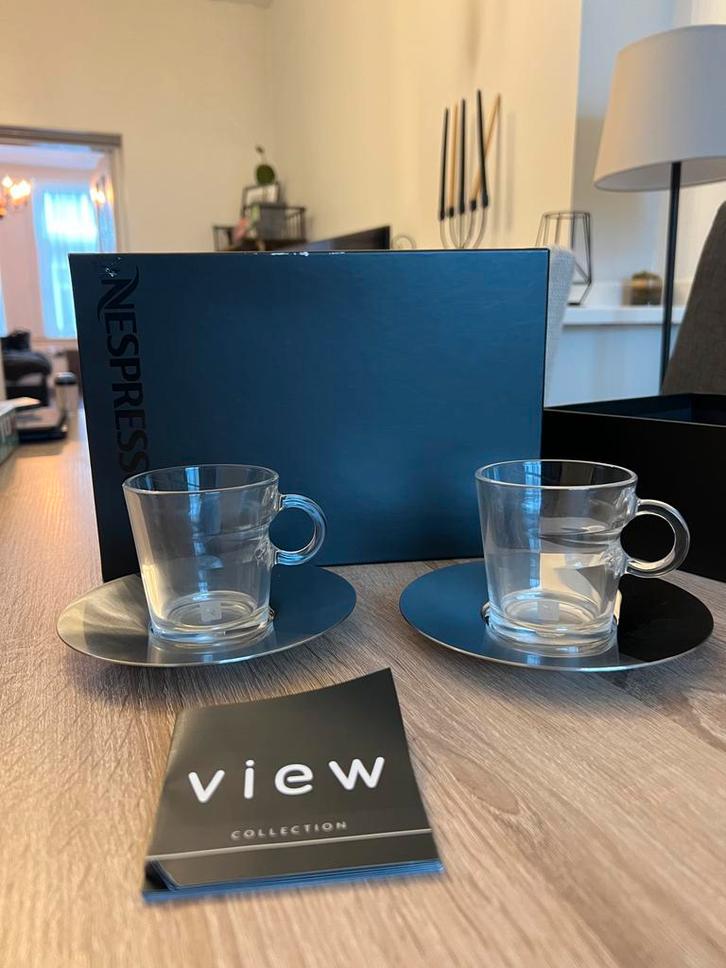 Nespresso View espresso- & lungoglazen met schotel, Huis en Inrichting, Keuken | Servies, Nieuw, Kop(pen) en/of Schotel(s), Effen