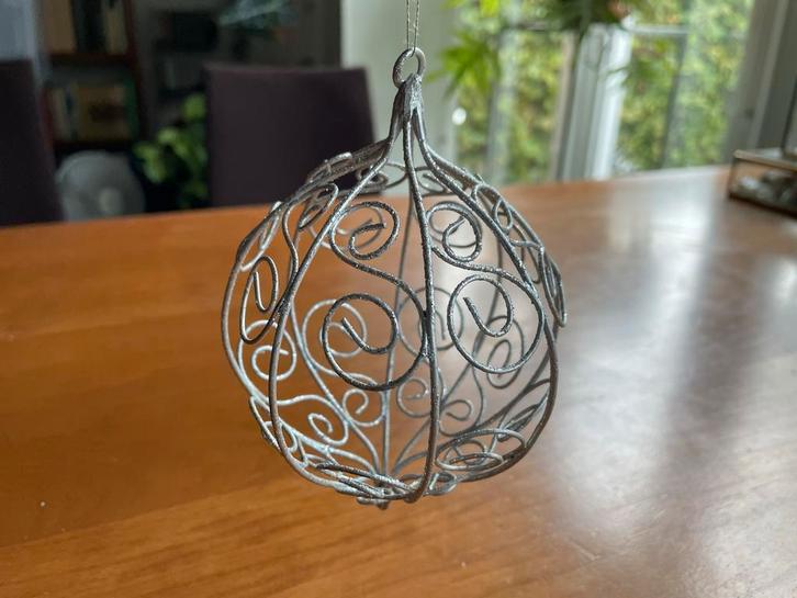 2 Kerstballen: Draad & Wensbal, Diversen, Kerst, Nieuw, Ophalen of Verzenden