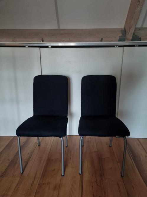 2 stoelen met zwarte bekleding, Huis en Inrichting, Stoelen, Gebruikt, Twee, Stof, Zwart, Ophalen