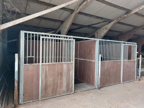 Boxwanden/ stalwanden. 1 box van 5,5 bij 3 en 2.20 hoog., Dieren en Toebehoren, Stalling en Weidegang