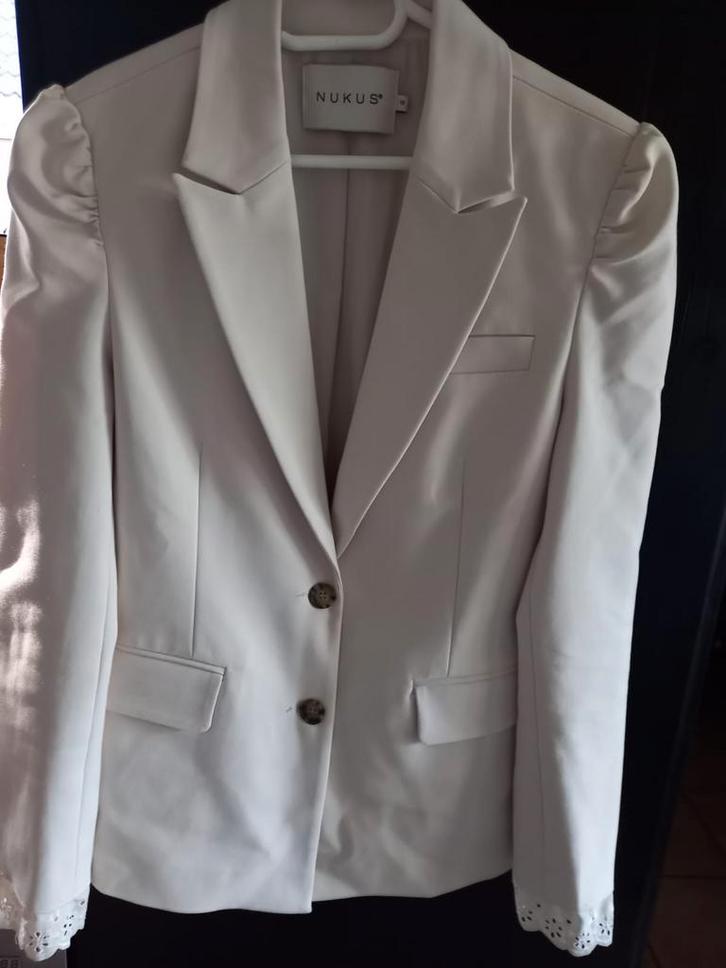 Nukus blazer colbert maat S, Kleding | Dames, Jasjes, Kostuums en Pakken, Zo goed als nieuw, Jasje, Maat 36 (S), Blauw, Ophalen of Verzenden