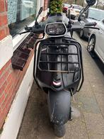 Vespa primavera sprint mat zwart roze accenten,ongeluk gehad, Ophalen, Maximaal 45 km/u, Vespa