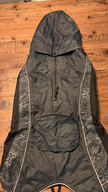 Honderregenjas 48cm beschikbaar voor biedingen