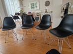 Vitra stoelen - 4 stuks in nette staat, Huis en Inrichting, Stoelen, Ophalen, Gebruikt, Zwart, Vier