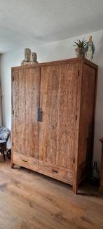 Grote massief houten kast buffet / kleding, Ophalen, Gebruikt
