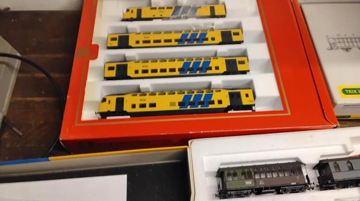 HO/N - Gezocht:/ verzamelingen spoor treinen/ roco fleischma, Hobby en Vrije tijd, Modeltreinen | H0, Zo goed als nieuw, Locomotief