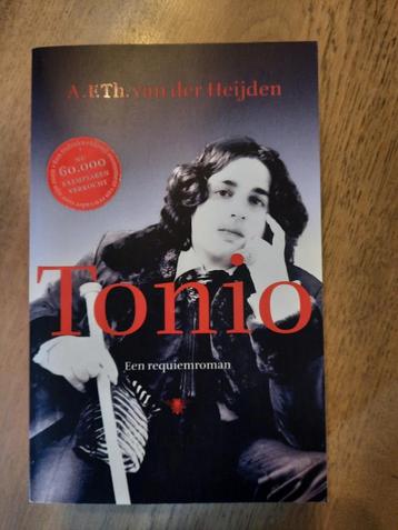 A.F.Th. van der Heijden - Tonio beschikbaar voor biedingen