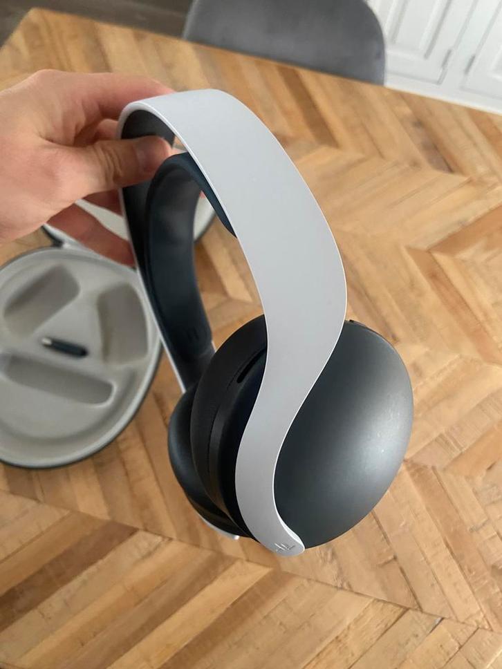 Sony 3d pulse headset, Spelcomputers en Games, Spelcomputers | Sony PlayStation Consoles | Accessoires, Ophalen