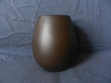 Ellipsvormige vaas door Fris Edam, model 506 hxd 11,5 x 9,9 beschikbaar voor biedingen