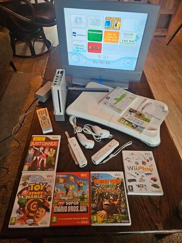 Nintendo Wii sports edition met games. beschikbaar voor biedingen