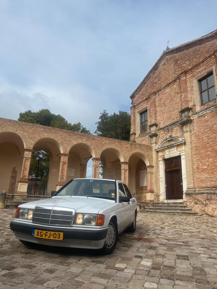 Mercedes-Benz 190-Serie 2.0 E AUT U9 1989 Wit, Auto's, Mercedes-Benz, Particulier, 190-Serie, ABS, Airconditioning, Centrale vergrendeling