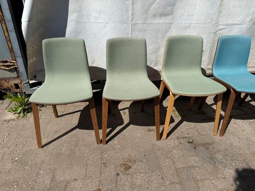 Eetkamerstoelen - arper aava 02 - 3 stuks beschikbaar, Huis en Inrichting, Stoelen, Zo goed als nieuw, Drie, Hout, Stof, Overige kleuren