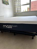 Tweepersoons bed (matras, lattenbodem, onderstel) 140x200 cm, Huis en Inrichting, Ophalen, Overige materialen, Verstelbaar, Overige kleuren