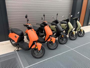 Super soco cux vmoto elektrische scooter  beschikbaar voor biedingen