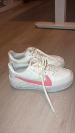 ZGAN Nike 36, Kleding | Dames, Schoenen, Ophalen of Verzenden, Zo goed als nieuw, Sneakers of Gympen