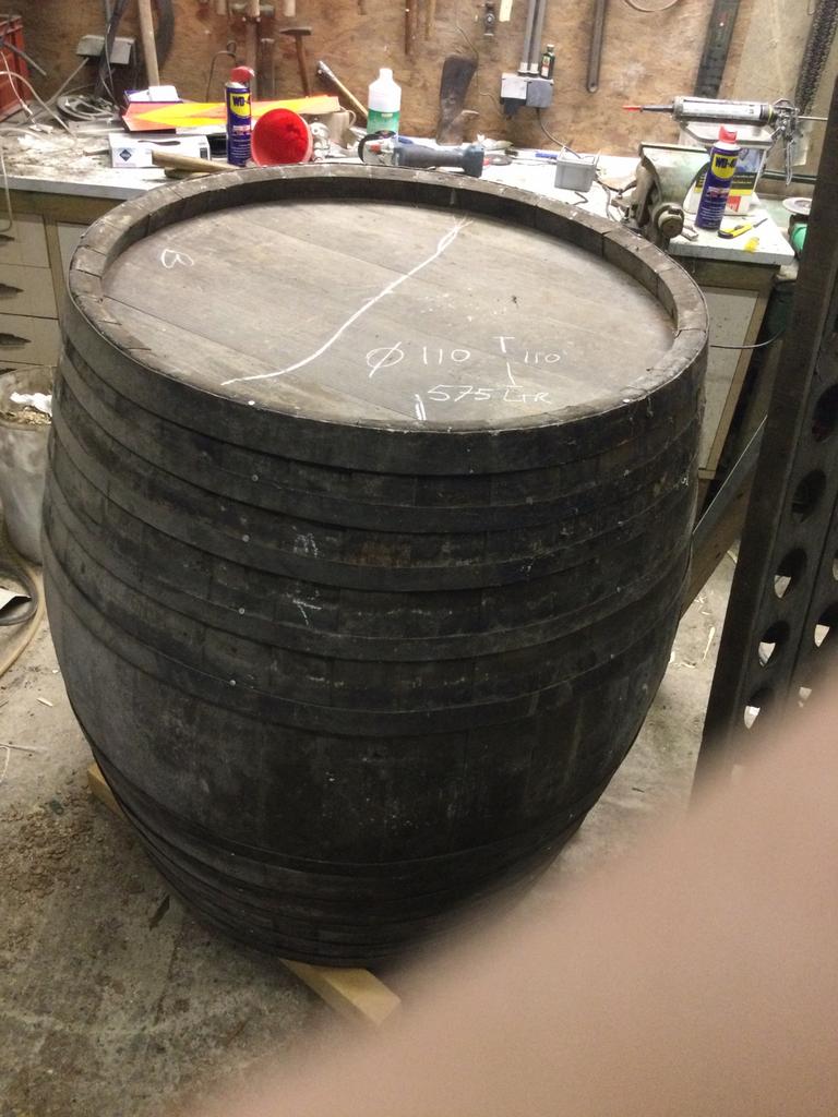 Groot wijnvat 575ltr voor deco. 110cm, Tuin en Terras, Bloembakken en Plantenbakken, Ophalen, Gebruikt, Rond, 60 tot 100 cm