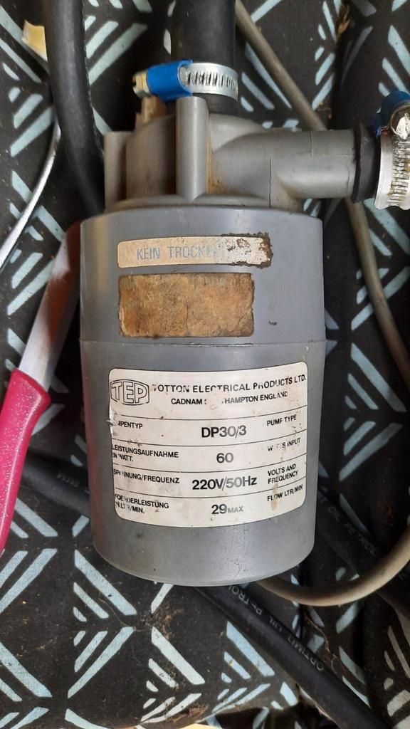 Pomp voor ontvettingsmiddel, Auto diversen, Onderhoudsmiddelen, Ophalen