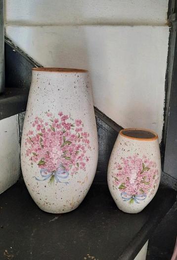 Vintage brocante handgemaakte vazen set. beschikbaar voor biedingen