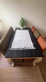 Mooie houten eettafel met stoelen en banken, Ophalen, Gebruikt, Rustiek, 4 tot 6 stoelen