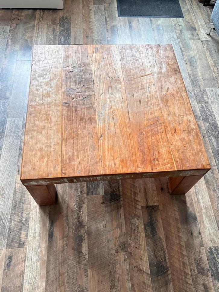 Houten salontafel - Robuust en uniek!, Huis en Inrichting, Tafels | Salontafels, Gebruikt, Minder dan 50 cm, 50 tot 100 cm, Vierkant