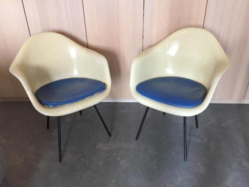2X DAR Charles & Ray Eames, 1950 Herman Miller, Antiek en Kunst, Antiek | Meubels | Stoelen en Banken, Ophalen