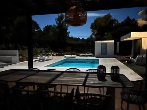 Villa te huur op Ibiza nabij Es Vedra, Vakantie, Vakantiehuizen | Spanje, Ibiza of Mallorca, Landhuis of Villa, 4 of meer slaapkamers