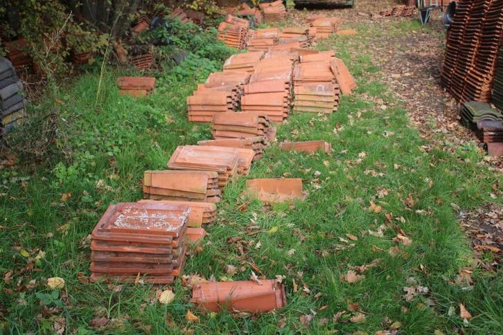 Gevelpannen van mulden dakpannen allerlei merken, Doe-het-zelf en Verbouw, Dakpannen en Dakbedekking, Gebruikt, Dakpannen, Steen of Klei