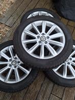 VW velgen met Pirelli winterbanden, Auto-onderdelen, Banden en Velgen, 17 inch, 205 mm, Winterbanden, Ophalen of Verzenden