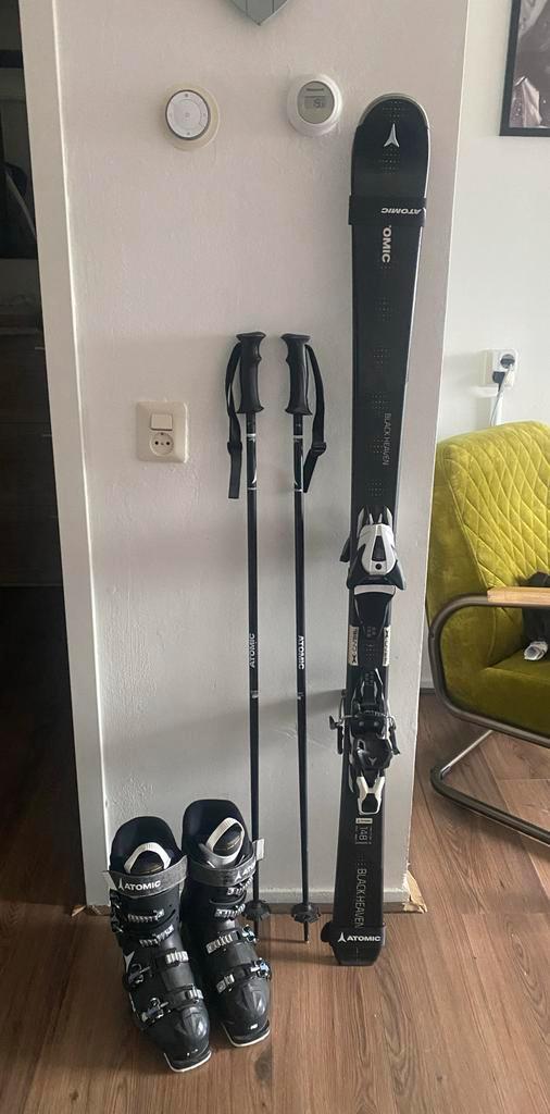 Atomic | Complete Ski Set | Gewaxt & Geslepen, Sport en Fitness, Skiën en Langlaufen, Zo goed als nieuw, Ski's, Skiën, Atomic