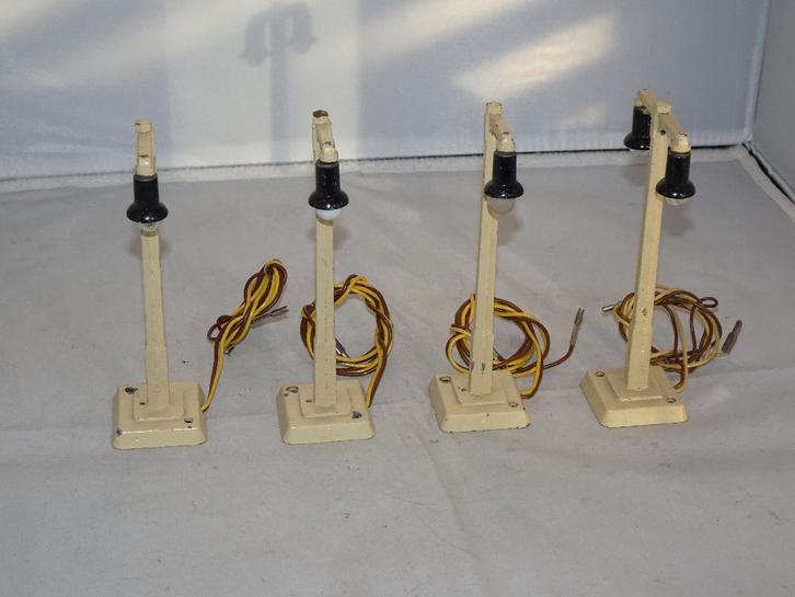 6x Marklin 800 antieke lampen 448/1-448/2-448/4-7047 (#480), Hobby en Vrije tijd, Modeltreinen | H0, Gebruikt, Overige typen, Wisselstroom