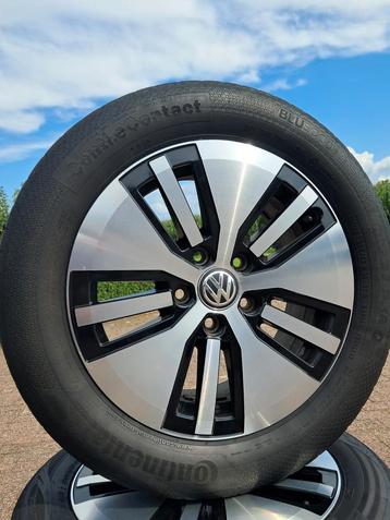 16 inch VW Golf GTE Astana velgenset met Zomerbanden beschikbaar voor biedingen