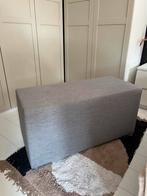Grijze stoffen hocker / bankje, Huis en Inrichting, Ophalen, Minder dan 50 cm, Gebruikt, 75 tot 100 cm