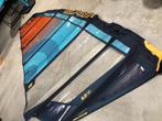 Neilpryde V8 2023 8.2, Watersport en Boten, Windsurfen
