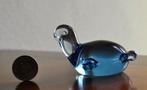 KLEIN Beeldje Schildpad Blauw Glas 7,5 cm, Verzamelen, Dierenverzamelingen, Ophalen of Verzenden, Gebruikt, Reptiel of Amfibie