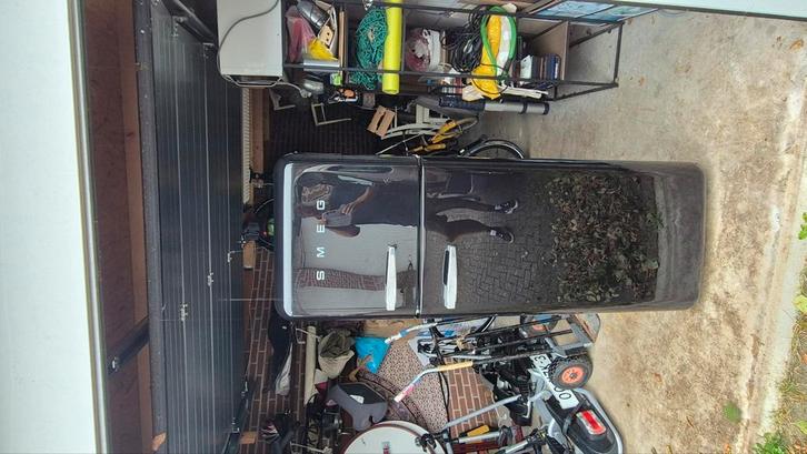 Zwarte zgan en rode smeg koelkast. Bezorging?, Witgoed en Apparatuur, Koelkasten en IJskasten, Zo goed als nieuw, Ophalen