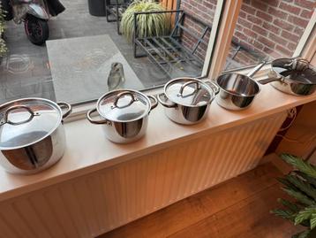 Kookpannen beschikbaar voor biedingen