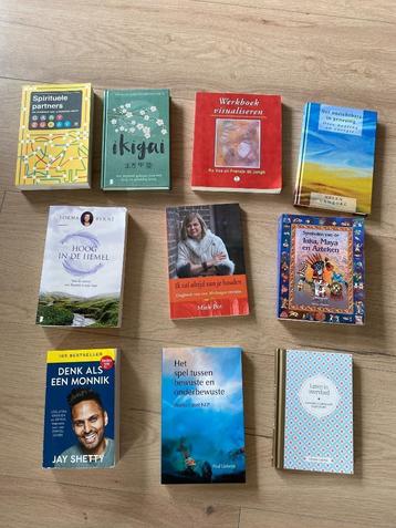 10 spirituele boeken in goede staat beschikbaar voor biedingen