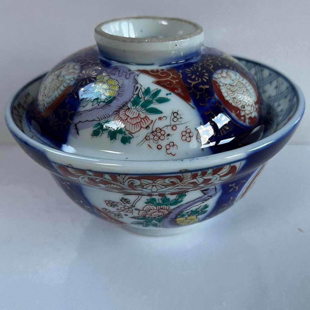 Vintage Imari Japanse porceleinen rijstkom met deksel, Antiek en Kunst, Antiek | Porselein, Ophalen of Verzenden