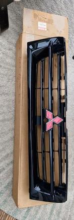 Nieuwe Mitsubishi Pajero 2 front grill, Voor, Nieuw, Ophalen of Verzenden, Mitsubishi