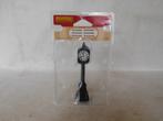 Lemax 74634 Street Clock  1A, Diversen, Kerst, Ophalen of Verzenden, Zo goed als nieuw