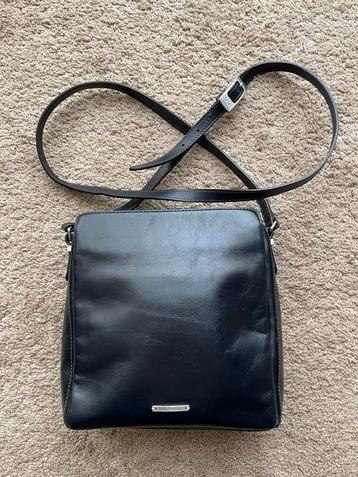 Gigi Fratelli Schoudertas. beschikbaar voor biedingen