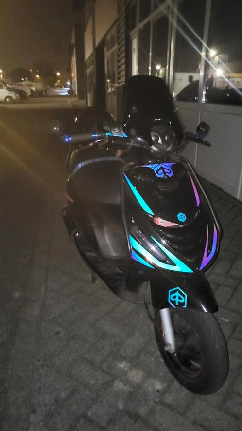 Piaggio zip 2020, Fietsen en Brommers, Scooters | Piaggio, Gebruikt, Zip, Benzine, Ophalen