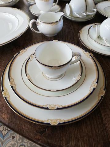 Uniek 14 pers. Wedgwood Cavendish eet/koffieservies NIEUW beschikbaar voor biedingen