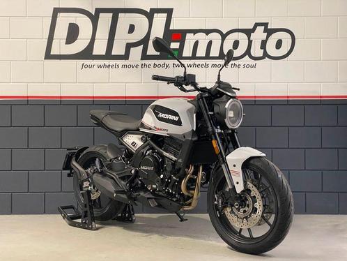 MOTO MORINI SEIEMMEZZO STR, Nieuw, 2023, 3jaar garantie., Motoren, Motoren | Overige merken, Bedrijf, Naked bike, meer dan 35 kW