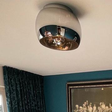 Glazen spiegelende plafondlamp beschikbaar voor biedingen