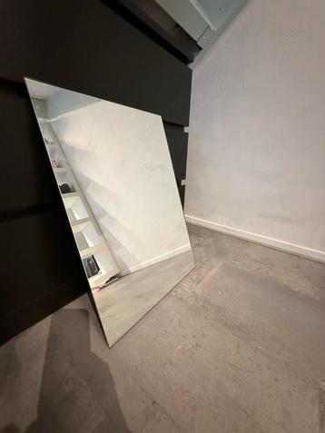 Kaptafel Spiegel - Stijlvol & Functioneel beschikbaar voor biedingen