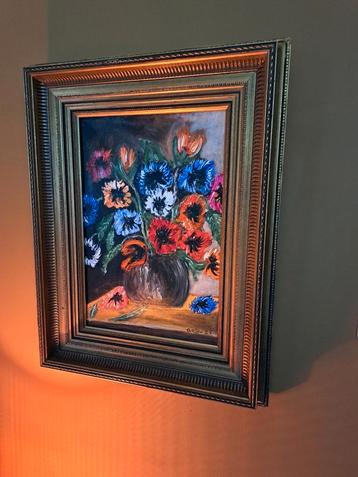 Bloemen schilderij  met prachtige goudkleurige lijst.  beschikbaar voor biedingen