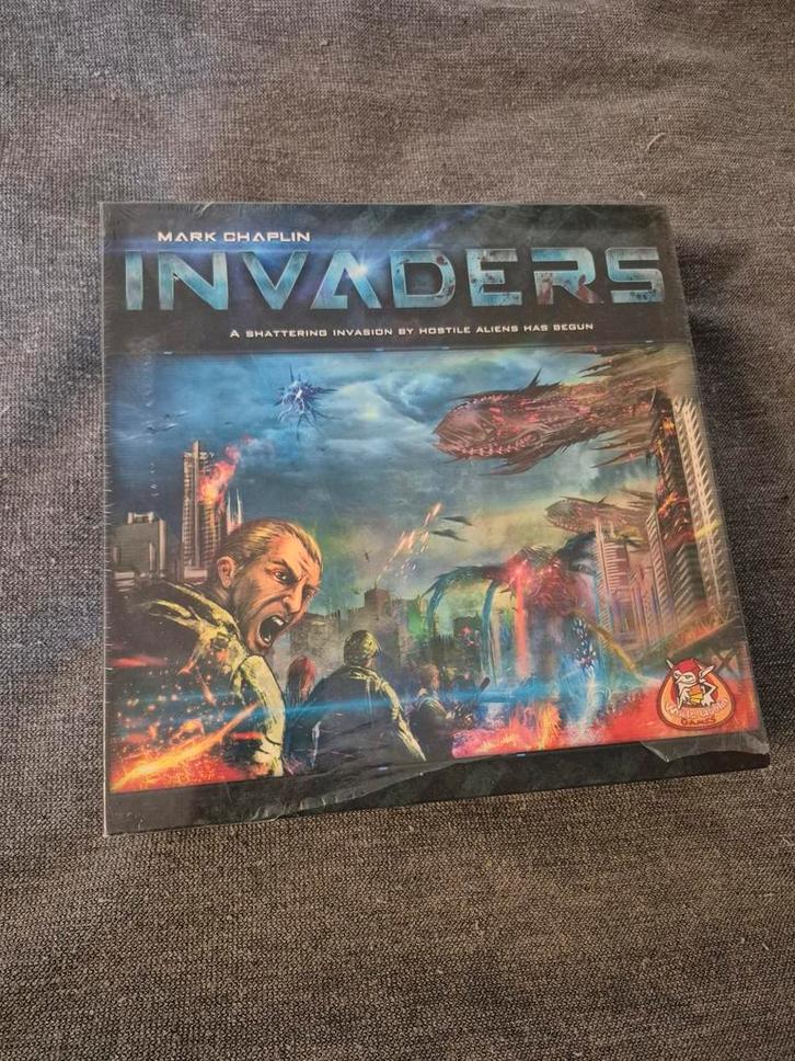 Invaders Bordspel - Nieuw in Plastic!, Hobby en Vrije tijd, Gezelschapsspellen | Bordspellen, Nieuw, Een of twee spelers, Ophalen of Verzenden