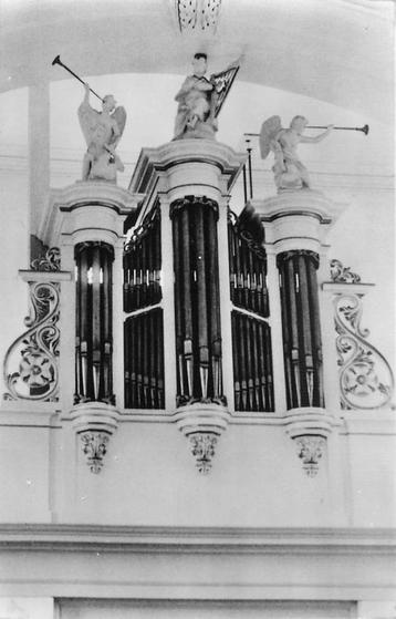 (387-073-003) Wichmond Kerk beschikbaar voor biedingen